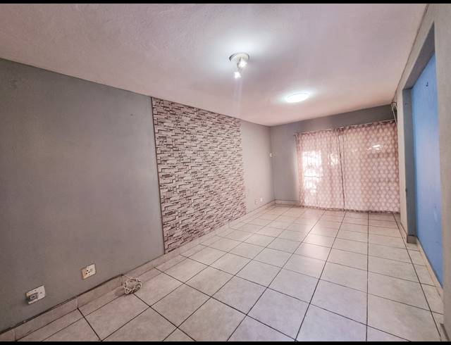 3 BEDROOM APARTMENT FOR SALE IN ARBORETUM